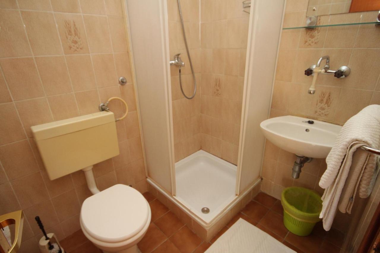 Rooms By The Sea Pasman - 8223 Bagian luar foto